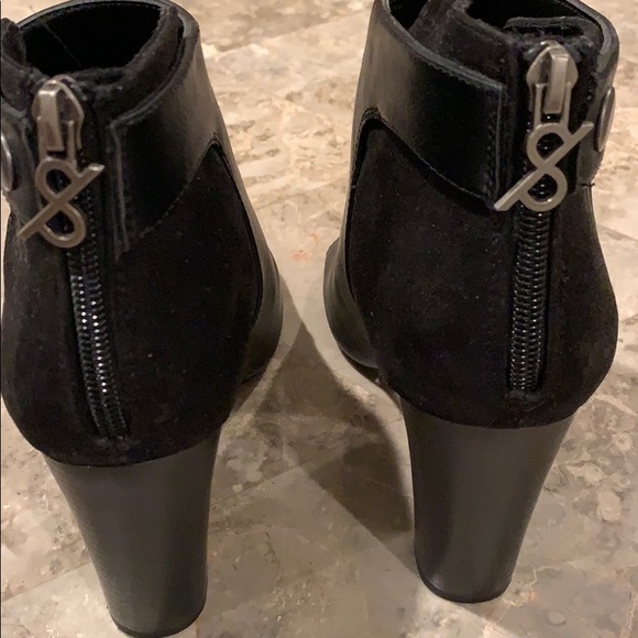 DONATED Ankle Booties Peep Toe Faux Leather - Picture 5 of 5